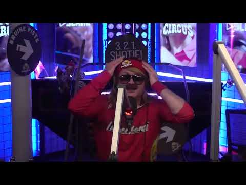 Immer Hansi doet Bruine Piste Live bij SLAM! Avondcircus