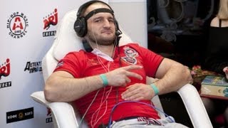 Алексей Самсонов изменяет своим девушкам