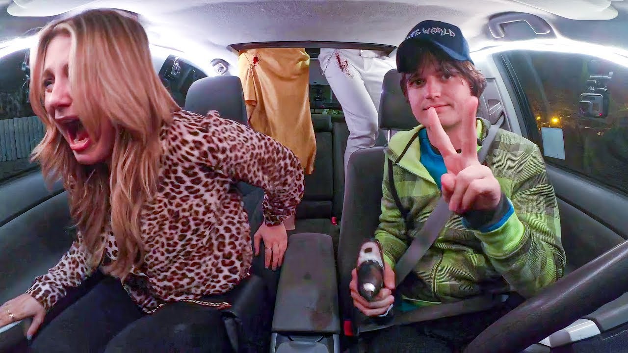 INFLUENCIADOR DESESPERADO M4T4 PESSOAS EM TRANSMISSÃO AO VIVO PARA SE TORNAR VIRAL