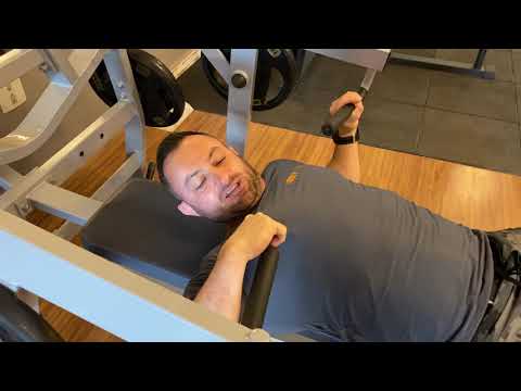 Supino Reto na Maquina