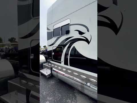 Mayberry truck show 22’ #18wheeler #peterbilt #diesellifetrucker #chrome #trucking