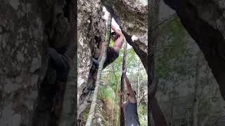 Video thumbnail of Aréola, V4/5. Cocalzinho de Goiás
