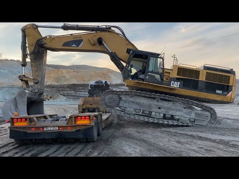 Transporting On Site The Caterpillar 385C Excavator - Fasoulas Heavy Transports