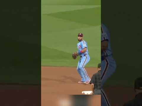 Edmundo sosa ejecuta el doble play #mlb #parati #youtube #youtubeshorts #beisbol #baseball