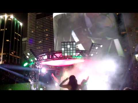 The Chainsmokers - Live @ Ultra Music Festival '14