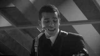 Glee - Full Performance of "I Saw Her Standing There" // 5x1