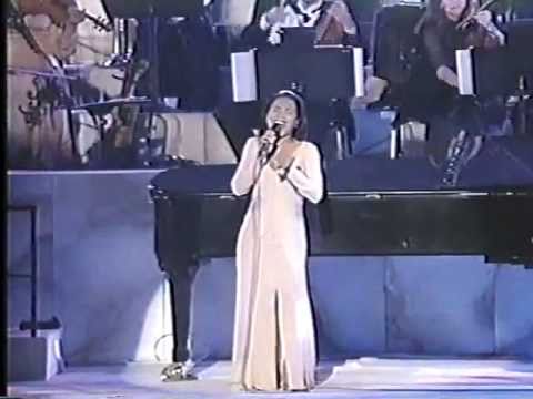 LOVE IS ALL - CC - Yanni - Vann Johnson (subtitles EN and BR)