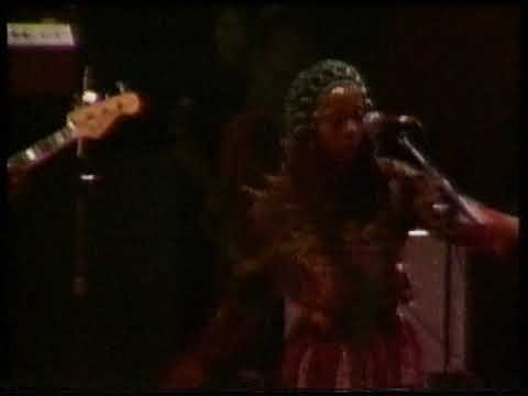 Black Uhuru  -  Plastic Smile  -  Live @ Reggae Sunsplash  1981.