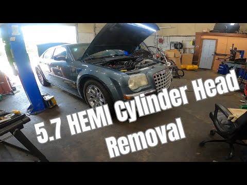 5.7 HEMI Cylinder Head Removal