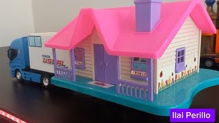 Casinha de Plástico de Brinquedos. 