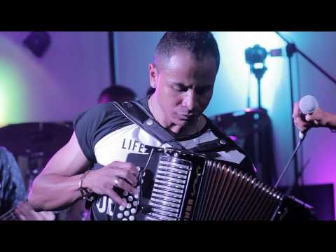 Danny Moreno & La 13 - La Cachucha Bacana l VIVO