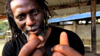 Vieux père Music Video