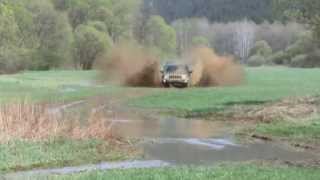 preview picture of video 'jeep commander mud+ deep splash 2013'