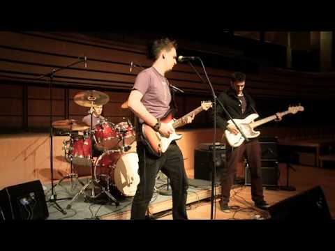 A LifeJune zenekar fellépése a Budapesti Corvinus Egyetem Ünnepi Évnyitóján