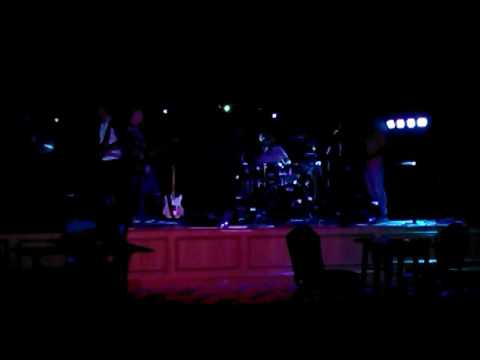 Spank the monkey live at Woodford Halse.