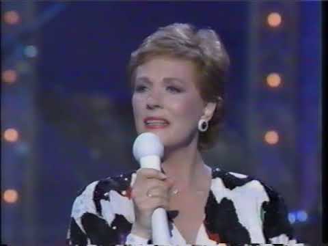 Julie Andrews Sings Her Favorite Songs