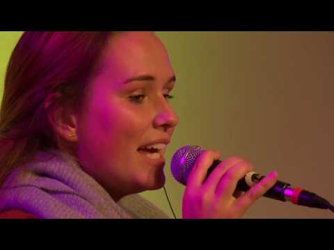 Psalm 42: 1 en 7 / Als een hert dat verlangt naar water | met tekst