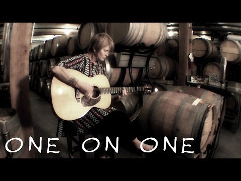 ONE ON ONE: Shawn Colvin November 15th, 2013 New York City Full Session