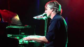 Gentle Hum, Neil Finn, Scala, London, 20 April 2011