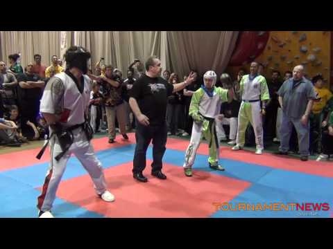Stewart Wilkinson vs Robbie Lavoie at Quebec Open 2012