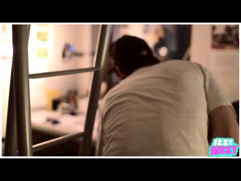 IzzyBizzy im Ultra Bizzy Studio