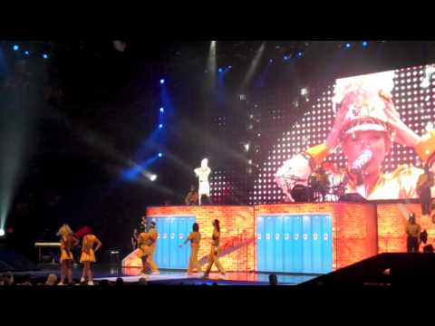 Taylor Swift - You Belong With Me