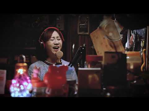 Shallow (A Star Is Born) - Lady Gaga & Bradley Cooper ( song cover by Carmen 嘉雯 )