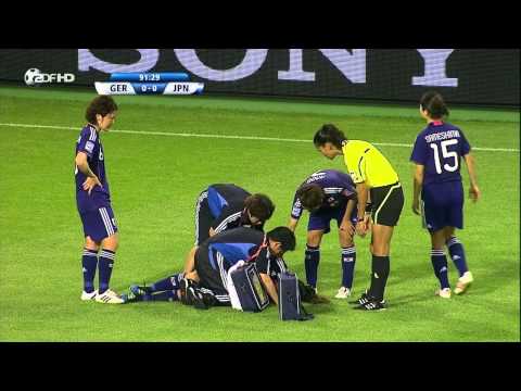 "The Bad Touch" Simone Laudehr vs. Homare Sawa - FIFA Frauen-WM 2011