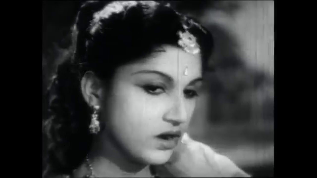 Boomiyin Mele Song Lyrics | Puthumai Pithan | Jikki, Chorus