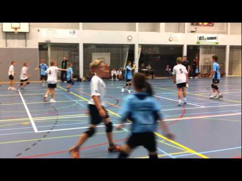 Deel 1 van de oefenwedstijd,  Heren C jeugd zondag 17 oktober 2010