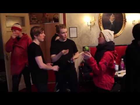 Bak scenen: Fossrevyen på Nationaltheateret