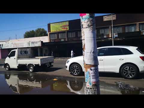 Police shoot rubber bullets at looters in Malvern