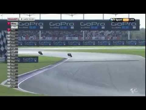 Valentino Rossi vs Marc Marquez - MotoGP Argentina 2015