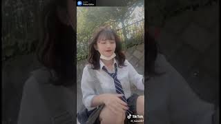 《エロTikTok》『絶対領域』ミニスカでしゃがみ