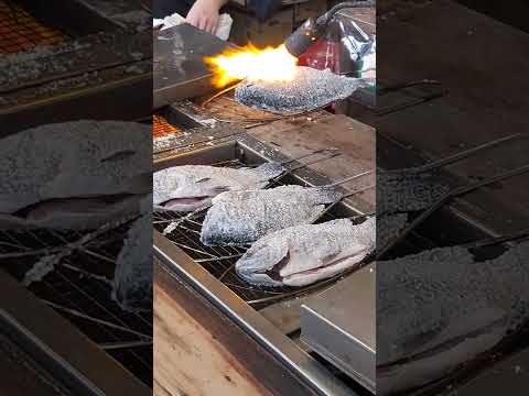 Porto de Pesca Miaoli Zhunan Longfeng Peixe Assado Super Queimado