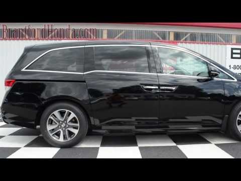 2014 Honda Odyssey: Power Sliding Doors