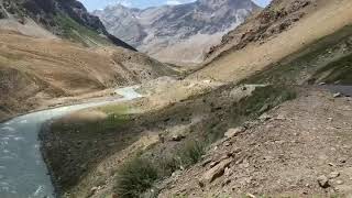 preview picture of video 'Srinagar - Leh Highway - A trip to Sonamarg, Kargil.'