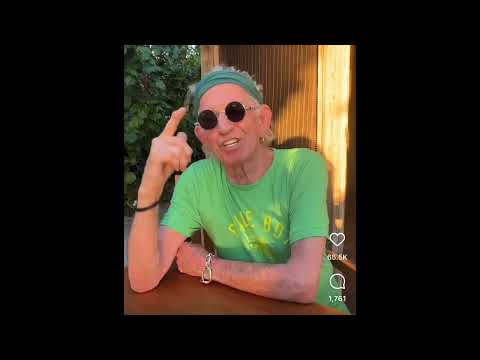 Keith Richards Wishes You a Happy New Year 2023!!🎉🥳🎊