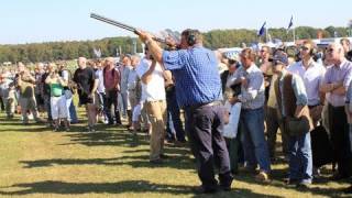 World record longest shot at a clay pigeon