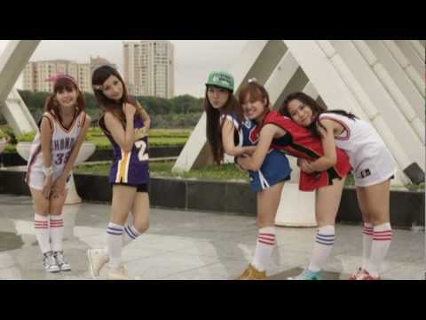 Kpop singing contest in Viet Nam 2012- W.H.A.D band - My My cover [APink]