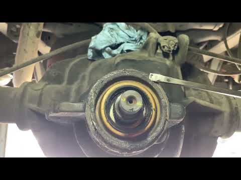 2005 Ford F-150 Drive Pinion Seal Replacement