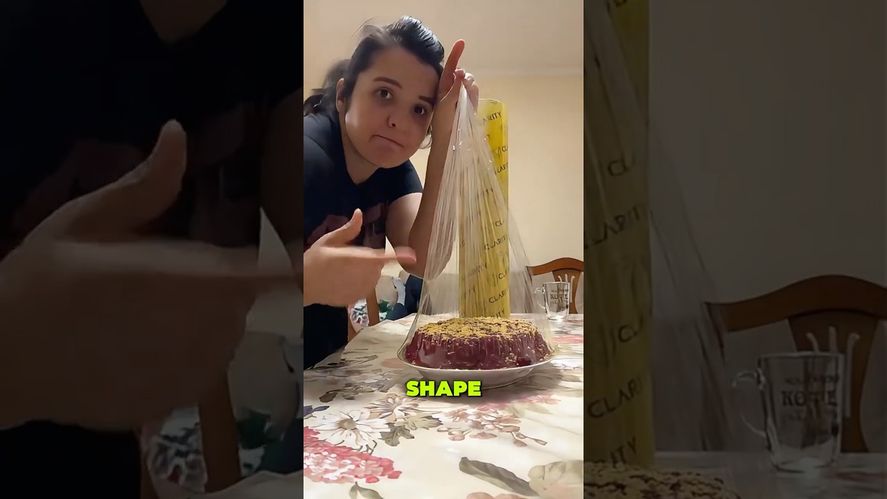 The Genius Way to Pack a Cake