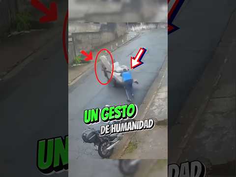 INCREÍBLE! Lo que hizo este motociclista #gestoepico #empatia #respeto #shorts