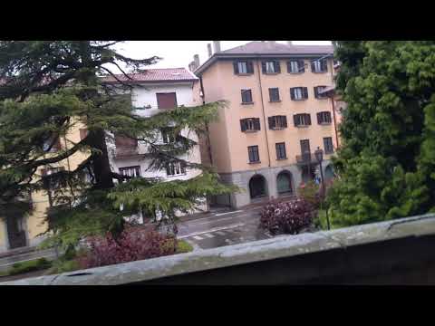 Aldo ......al casello ferroviario..di .Bell ano