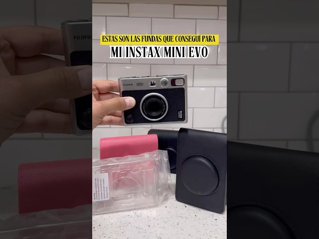 Vídeo relacionado con HIYQIN - Paquete de 2 - Funda para Fotos 2x3, Caja para Fotos Compatible con Fujifilm Instax Mini 12 11 9 8 7s SE 40 90 99 EVO Liplay, Funda para Películas Instax Mini - Brillantina
