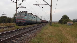 preview picture of video 'Електровоз ВЛ10-1483 з вантажним поїздом'