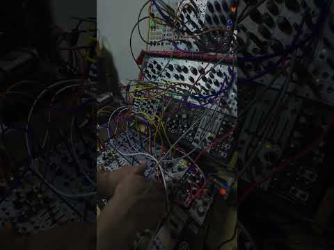2025.10.13 modular synths play 🎛️🎚️
