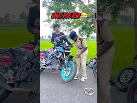 Police Change Mt 15 Wheel 🚀😂 #subscribe #youtube #motorcycle #bikerider #ktm #funny #shorts