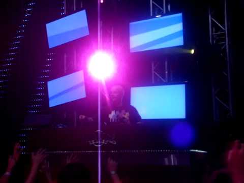 Darren Bailie, XL Infinity Party @ D'Embossa, Guatemala, June 12th, 2009. Video 14