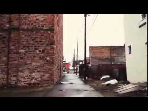 Brittsommar | Sing Low